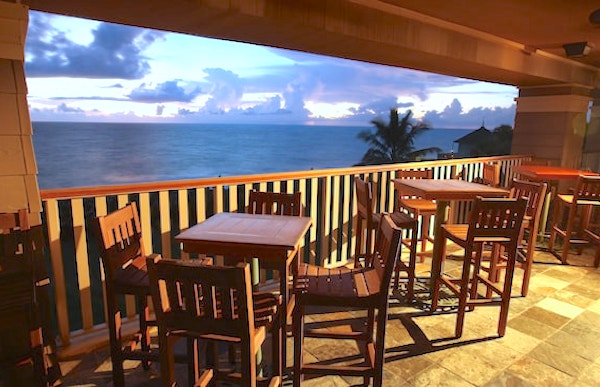 A Disney Vero Beach Resort guest hits waiter with a Scotch glass.