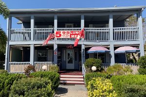 Jimmy "Three Fingers" offers a great lunch in Micco, Florida.