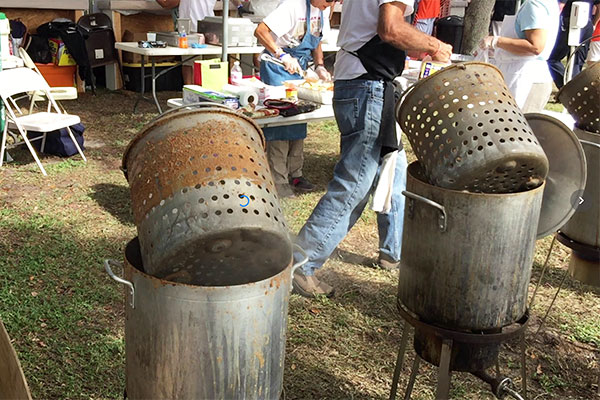 Cooking clams and the pots they use at the Clambake.