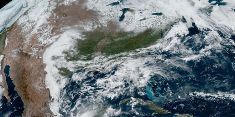 Satellite photo shows clouds over Florida (NOAA)